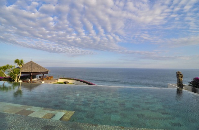 13BR Villa With An Ocean View Uluwatu - 6Min Walk To Melasti Beach! W/Pool!