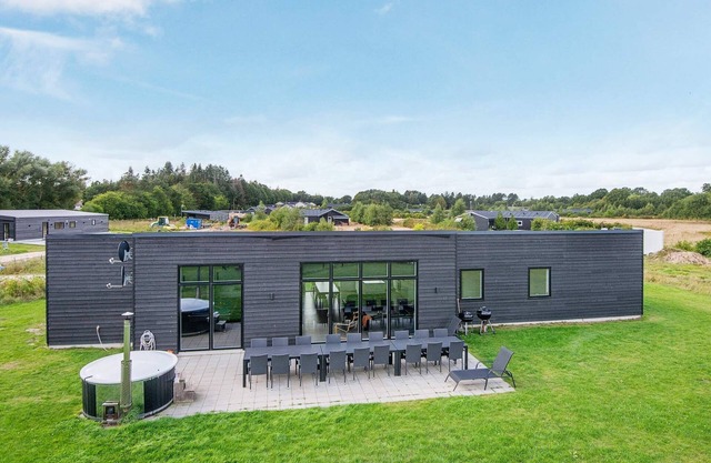 14 person holiday home in Glesborg