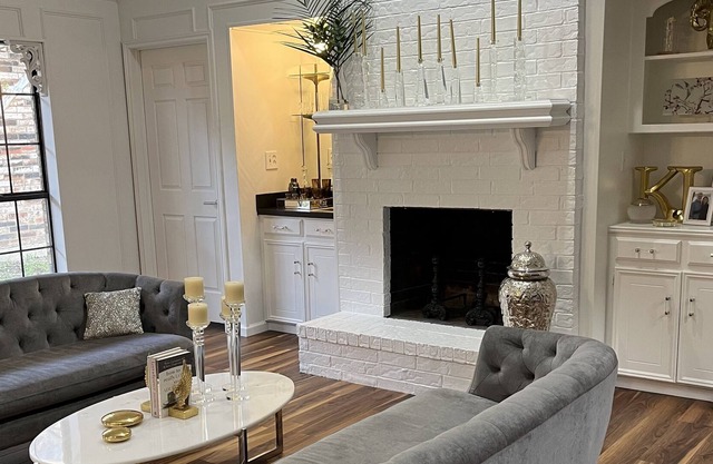 15 minutes from Dallas! Modern French cottage home