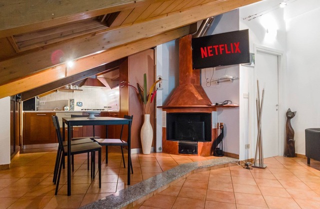 [15 minutes from the Center] Spacious Attic Room and Terrace