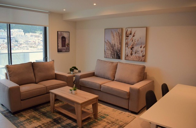 15th floor luxury 2 bedroom apartment