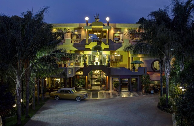 16 Themed Suites - From Marrakesh to Moulin Rouge.