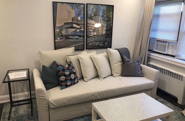 1631 5A · Convenient 3bed Apt/20 min to NYC-Parking Avail.