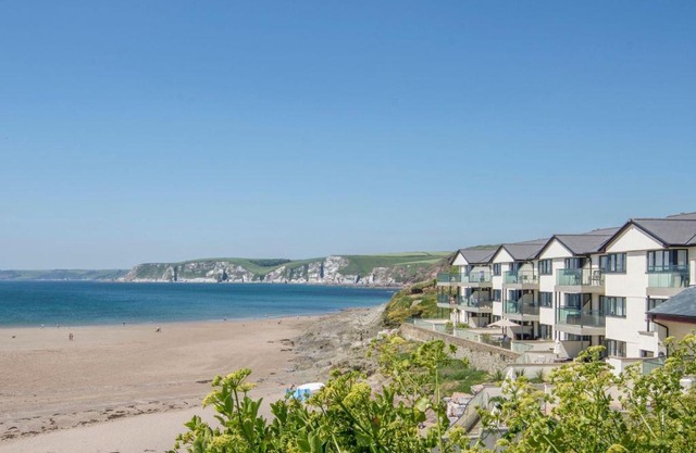 17 Burgh Island Causeway