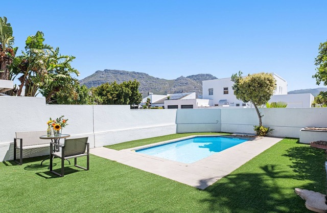 17 Mullet Close - Three Bedroom House, Sleeps 6