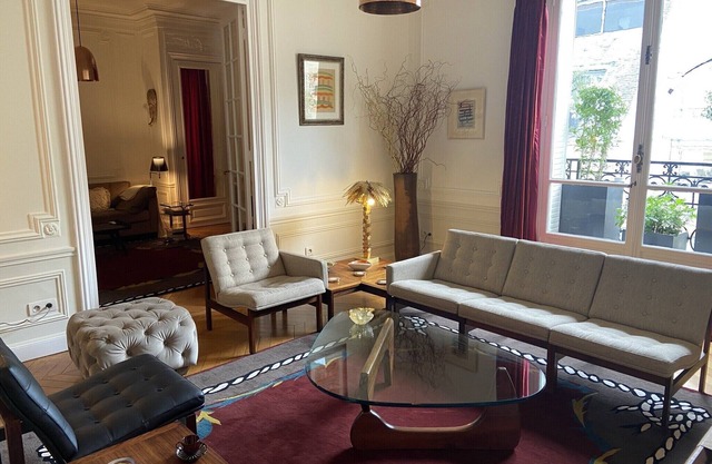 170 m2 luxury apartment in the heart of St Germain des Près