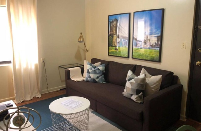 1721 4J · NYC Gateaway-20min to NYC/parking available