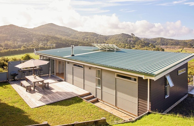 175° East - Ruru House