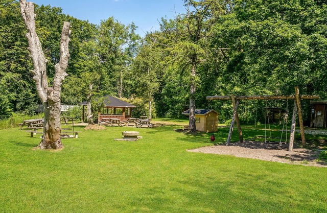18 bedroom accommodation in Bedsted Thy