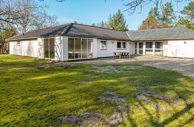 18 person holiday home in Rømø-By Traum