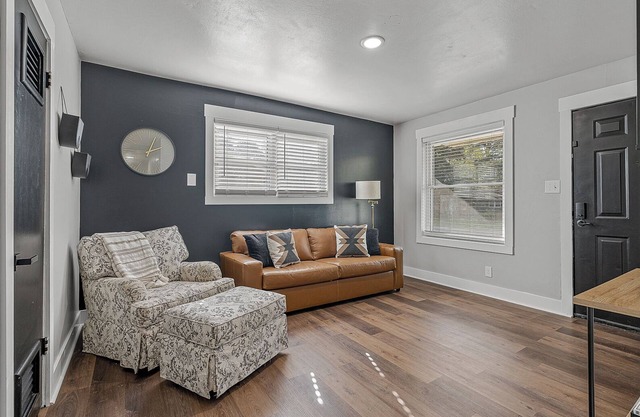 1824 Rosemond-The Patio Bungalow