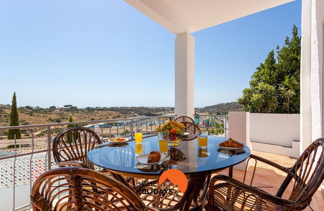 #185 V3 Laranjeiras by Home Holidays