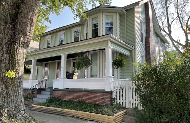 1850's Historic Vacation Home Rental near Hocking Hills in Nelsonville Ohio