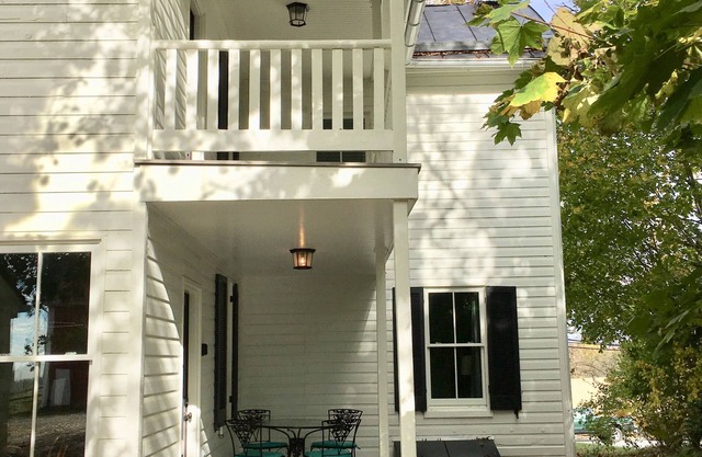 1886 Historic farmhouse cottage