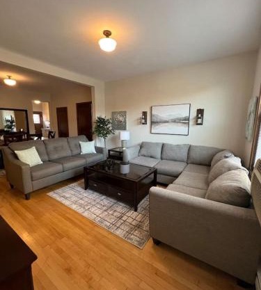 196 Stylish-Centrally Located-Home Away From Home