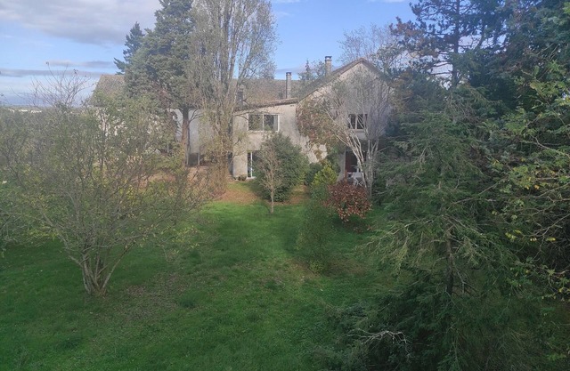 1er Etage Complet D'une Vaste Demeure ,terrain 2Ha Arboré