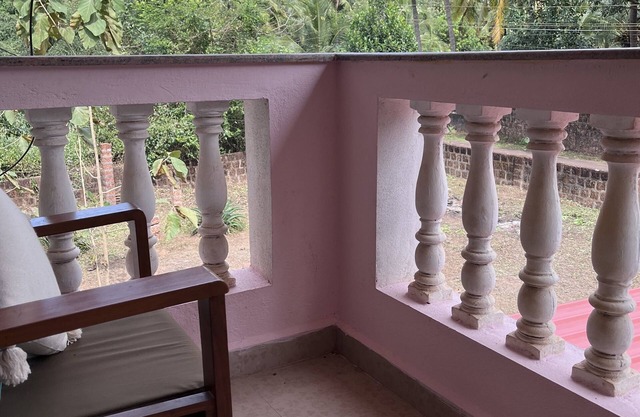 1km from the beach, Family sized independent floor in a bungalow.