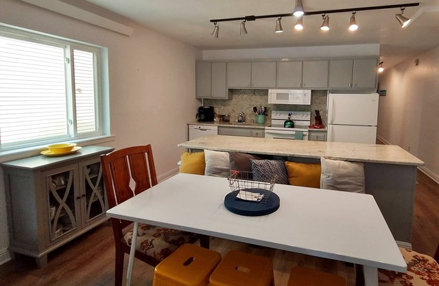 1st Floor Condo Near Lifts. Sleeps 8. Updated!