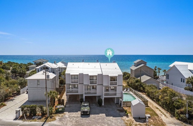 2/2.5 Townhouse/Private Beach/2 Kings!/Gulf Views/Complete renovation! 2 bikes!