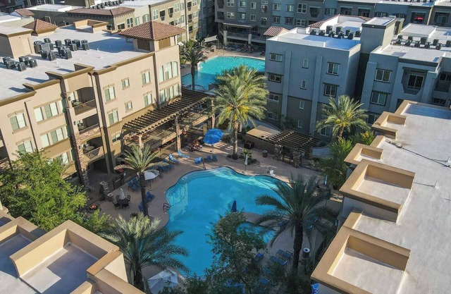 2/2 Highly Desired Toscana at Desert Ridge. Every Amenity you need!