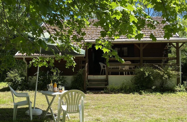 2-bedroom house near Dijon and Beaune with 360° views of nature.