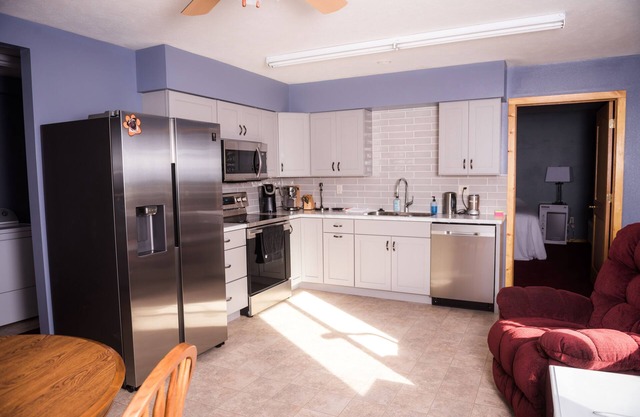 2 bd. 2 bath indoor parking