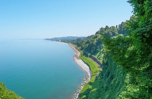 2 BDR Beachfront luxury Apartment with Panoramic views
