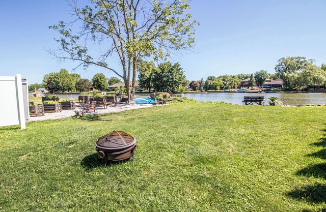 2 bdr Belle River retreat