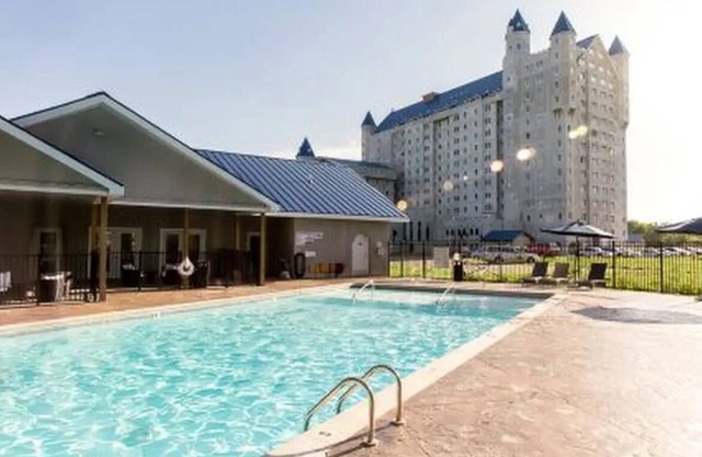 2 bed 2 bath apartment in Castle