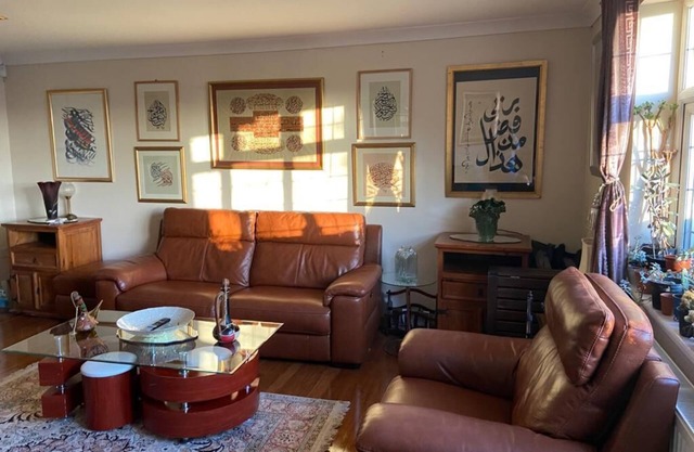 2-Bed Apartment in High Wycombe Private Garden