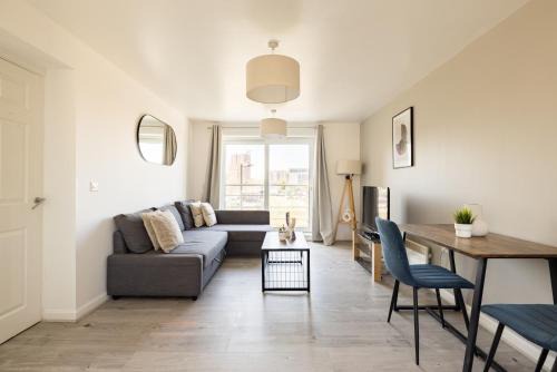 2 Bed Balcony Flat near Wembley Park