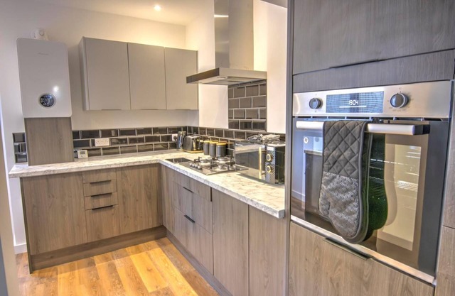 2 Bed House, Family Friendly with Garden