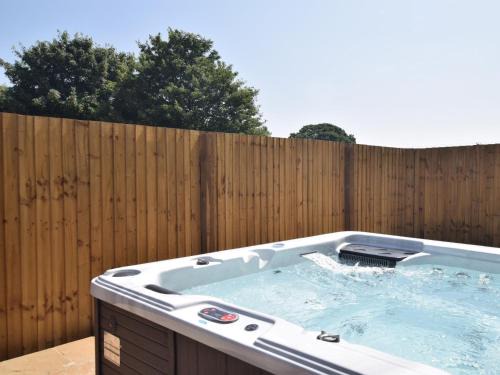 2 Bed in Croes-y-pant 58961