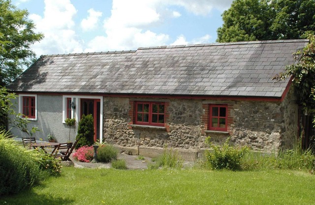2 bedroom accommodation in Houghton, near Haverfordwest