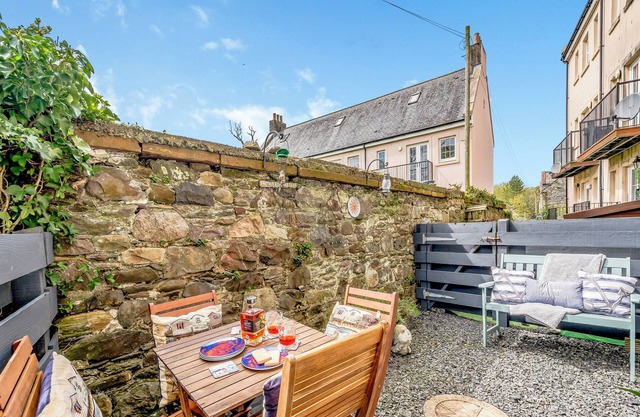 2 bedroom accommodation in Newton Stewart