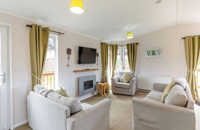 2 bedroom accommodation in Nr St Austell