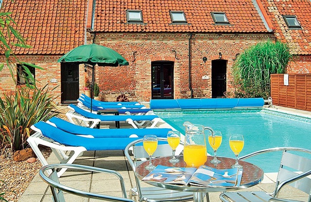 2 bedroom accommodation in Runcton Holme