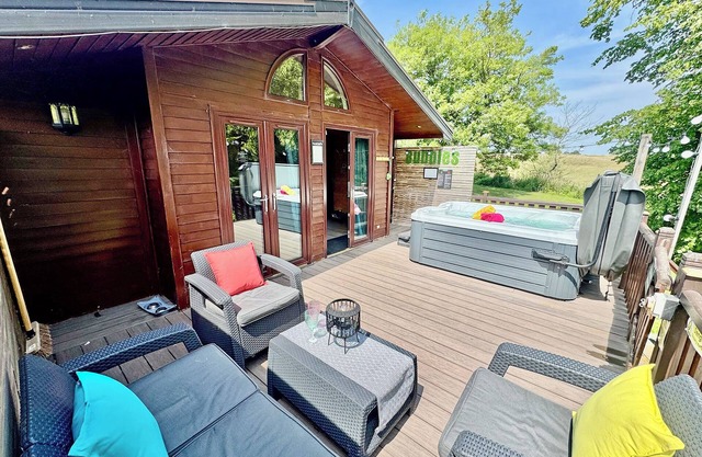 2 bedroom accommodation in Raywell, Beverley