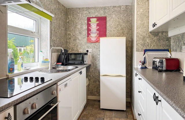 2 bedroom accommodation in Dilhorne, near Cheadle