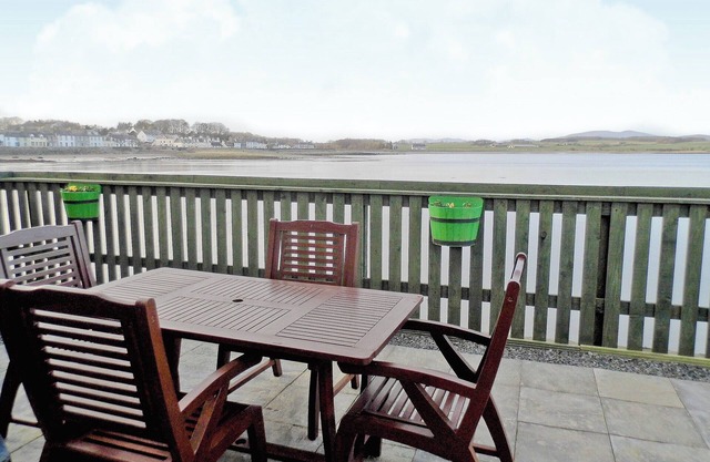 2 bedroom accommodation in Garlieston