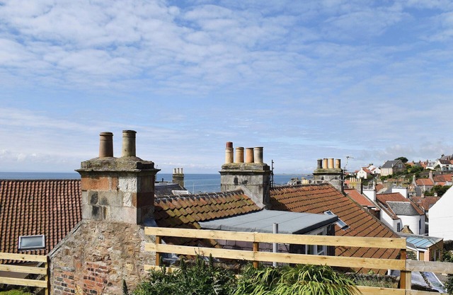 2 bedroom accommodation in Pittenweem, near Anstruther