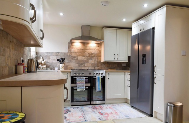 2 bedroom accommodation in Loxely, near Sheffield