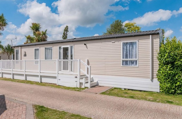 2 bedroom accommodation in Monkton, Nr Ramsgate