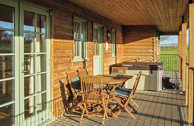 2 bedroom accommodation in Palgrave, Diss