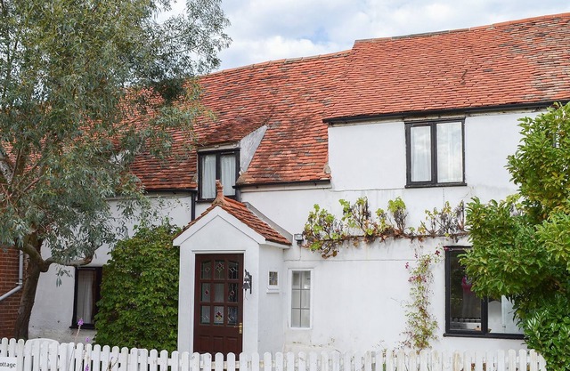 2 bedroom accommodation in Westbere, near Canterbury