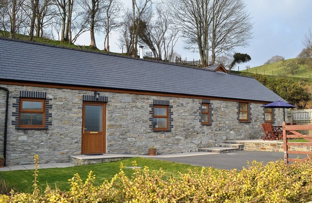 2 bedroom accommodation in Talybont, near Aberystwyth