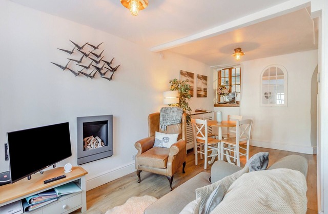 2 bedroom accommodation in Shaldon