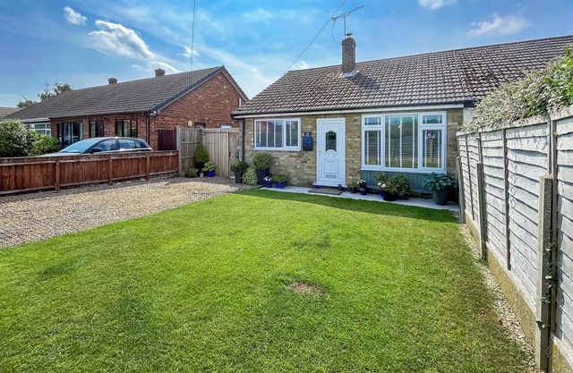 2 bedroom accommodation in Crowle