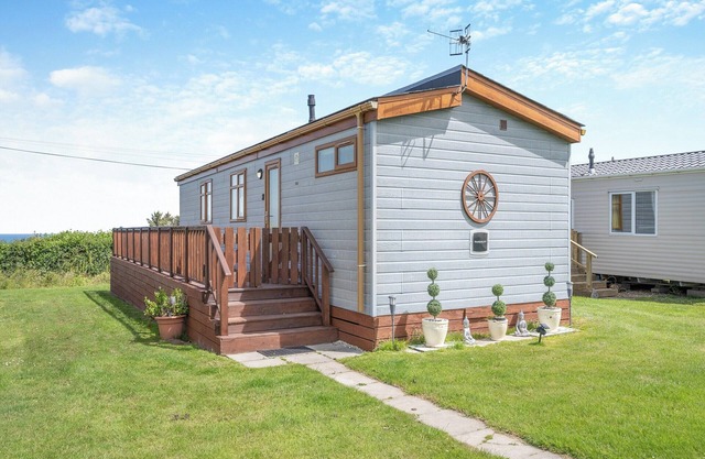2 bedroom accommodation in Dinas, near Fishguard