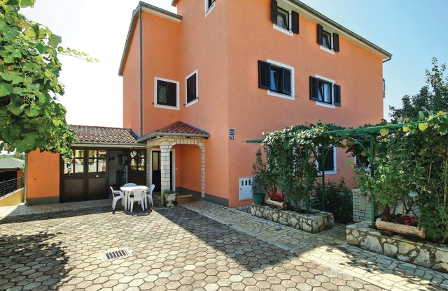 2 bedroom amazing apartment in Zbandaj